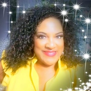 Meet your Posher, Yolanda